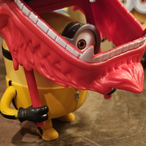 Minions The Rise Of Gru Dragon Disguise & 4 Other Characters Bundle - Picture 6 of 16